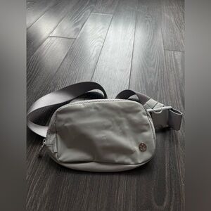 Lulu Lemon Grey Everywhere Belt Bag 1L